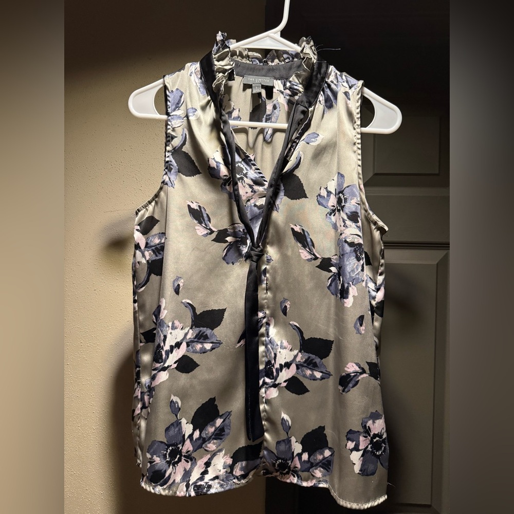 The Limited Gray Floral Sleeveless Blouse with Neck Tie